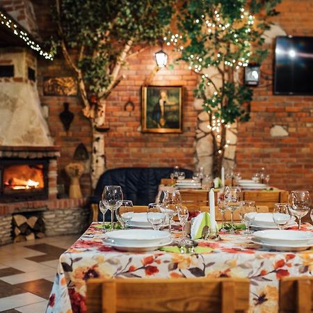 Hotel Orzel Zamość Екстериор снимка