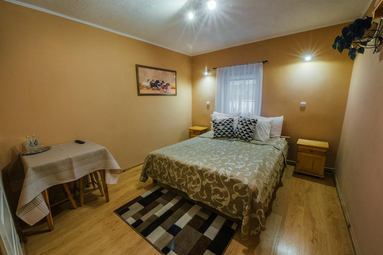 Hotel Orzel Zamość Екстериор снимка