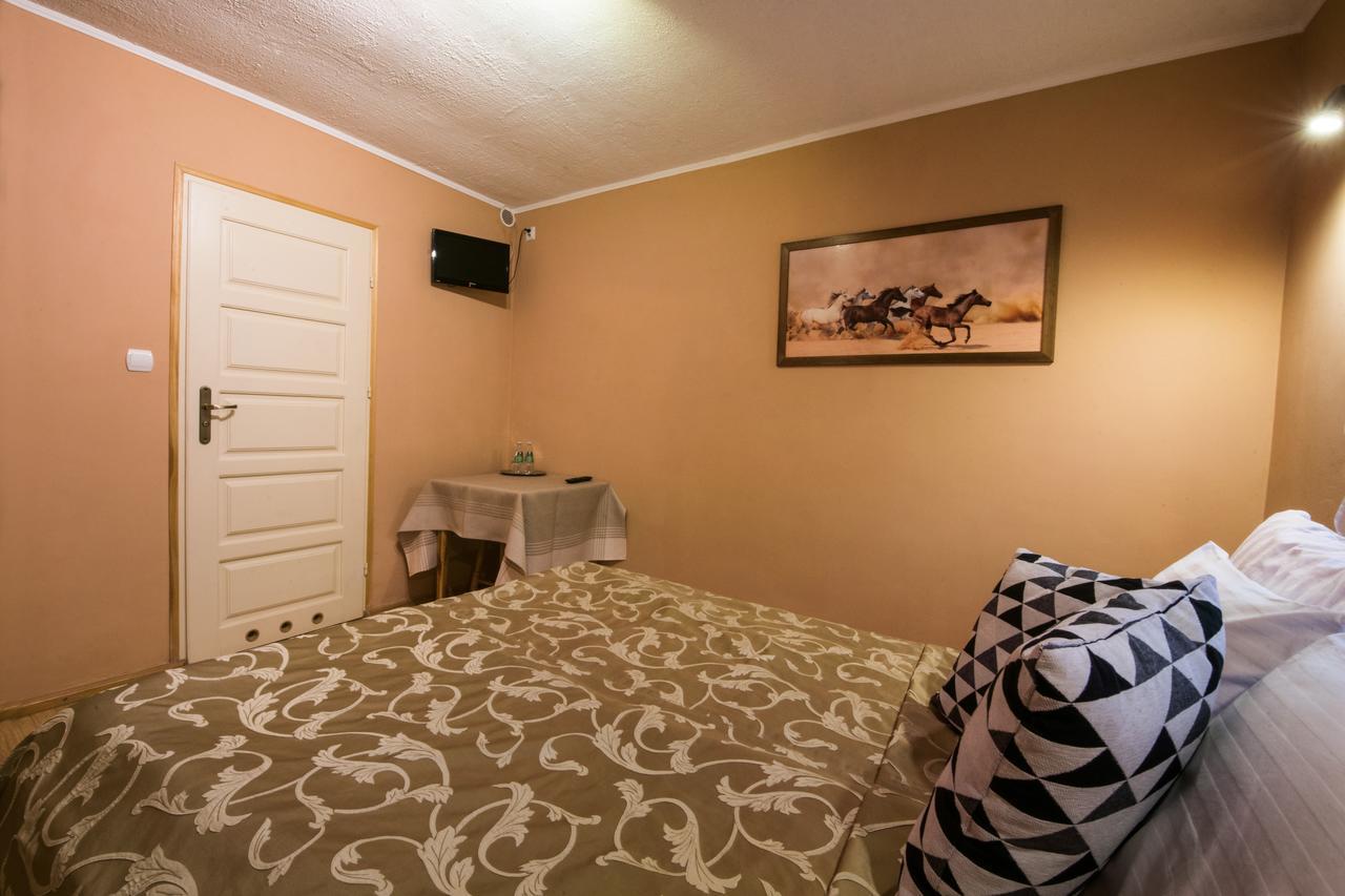 Hotel Orzel Zamość Екстериор снимка